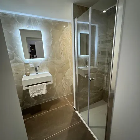Victorias House Aparthotel