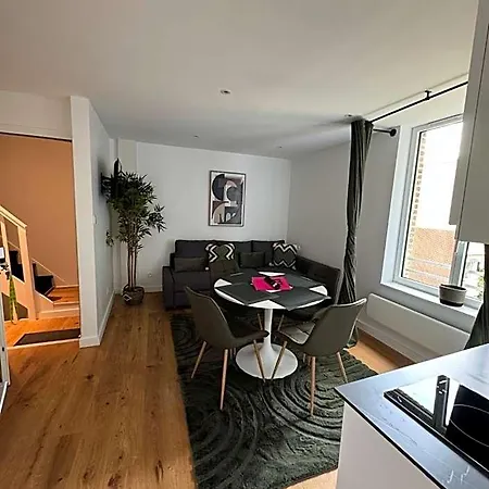 Victorias House 公寓式酒店 3*